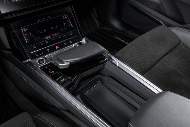 2021 AUDI E-TRON - 16