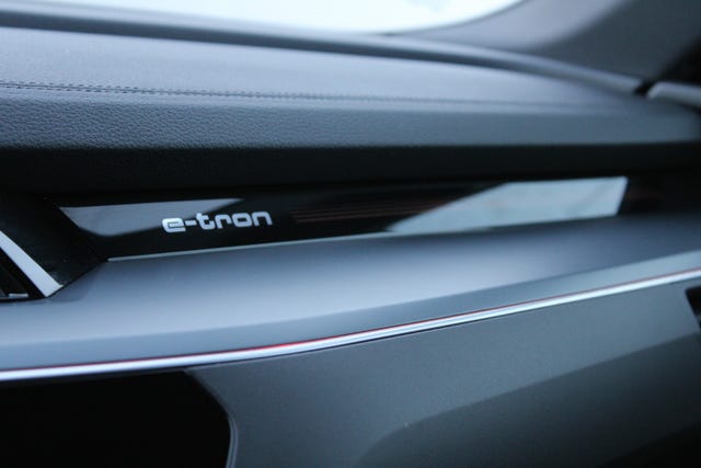 2021 AUDI E-TRON - 41