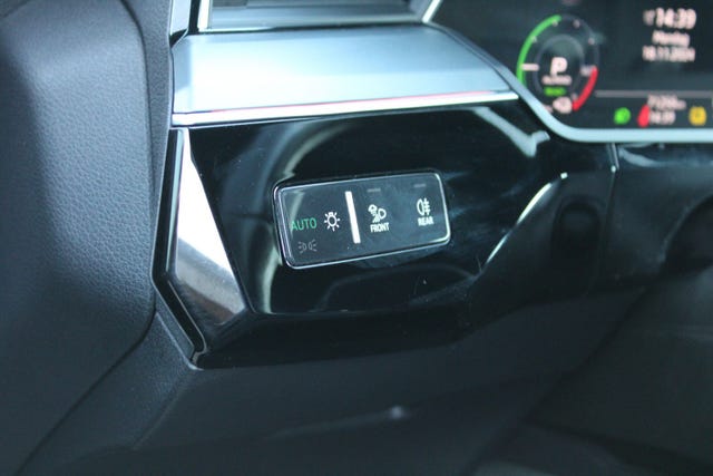 2021 AUDI E-TRON - 28