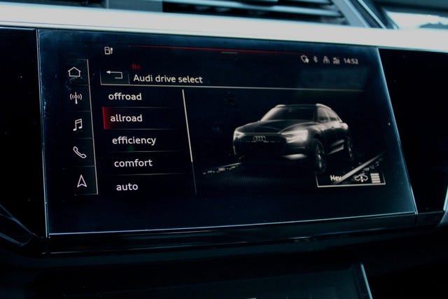 2021 AUDI E-TRON - 54