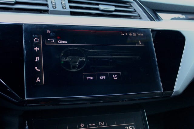 2021 AUDI E-TRON - 56