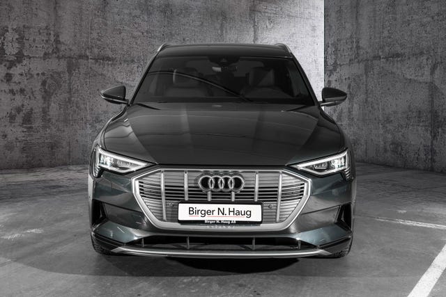 WAUZZZGE3MB030555 2021 AUDI E-TRON-3