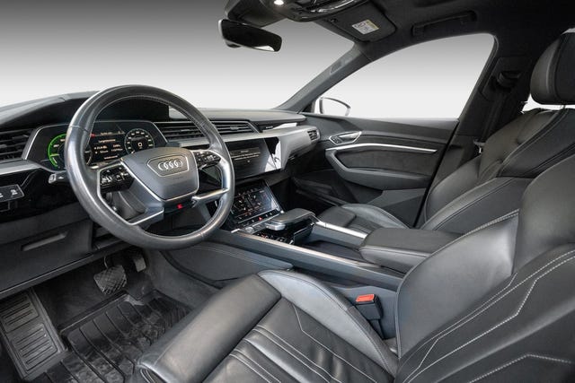 2020 AUDI E-TRON - 10