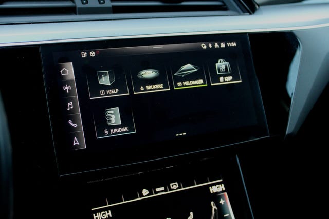 2021 AUDI E-TRON - 36