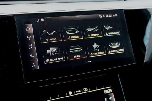 2021 AUDI E-TRON - 35