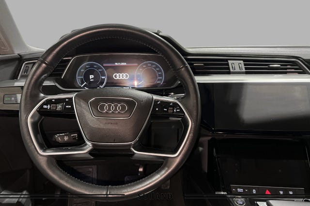 2020 AUDI E-TRON - 12