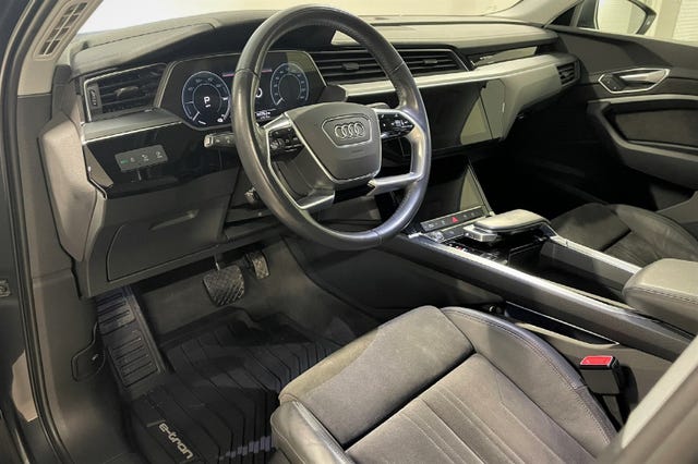 2020 AUDI E-TRON - 9