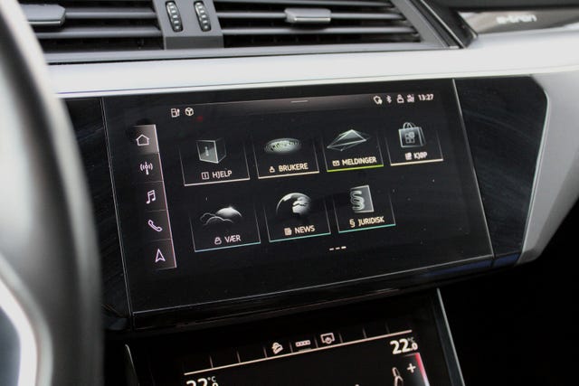 2021 AUDI E-TRON - 32