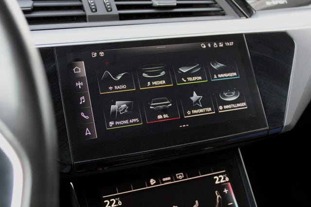 2021 AUDI E-TRON - 31