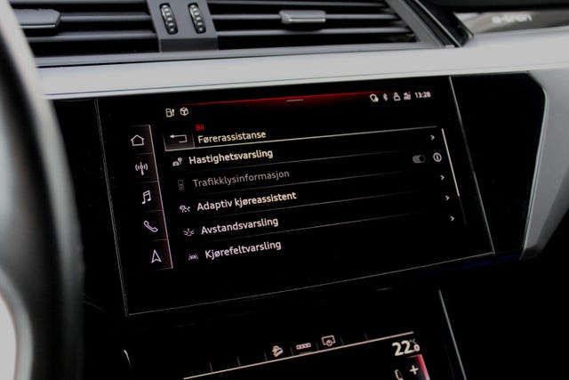 2021 AUDI E-TRON - 39
