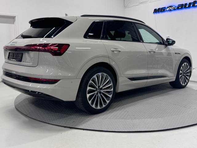 WAUZZZGE4LB000656 2020 AUDI E-TRON-3