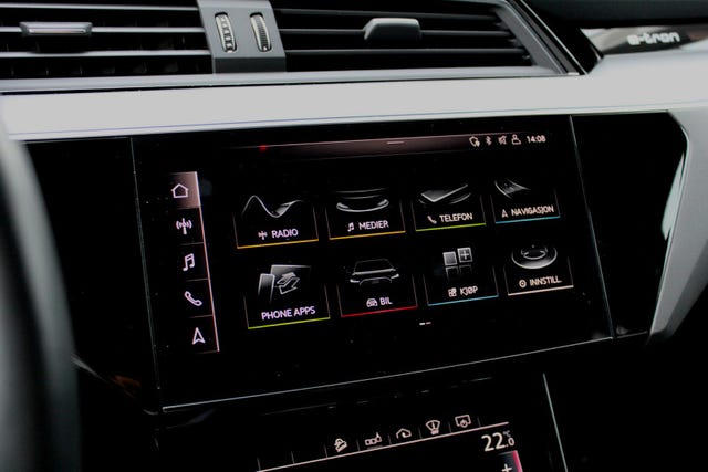 2020 AUDI E-TRON - 31
