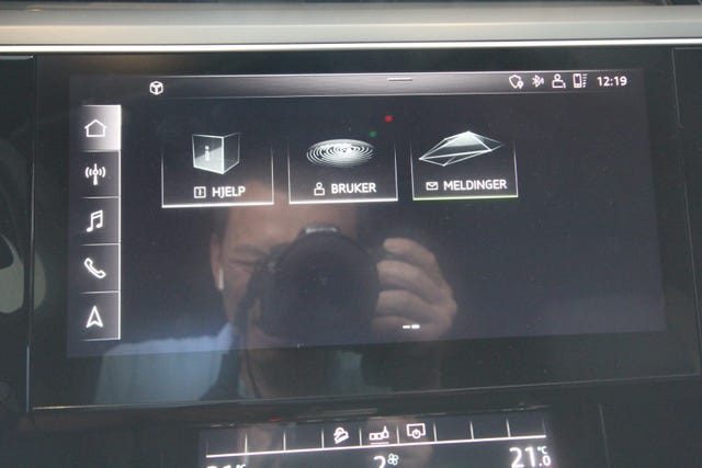 2020 AUDI E-TRON - 31