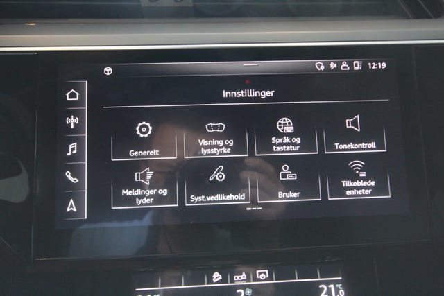 2020 AUDI E-TRON - 33
