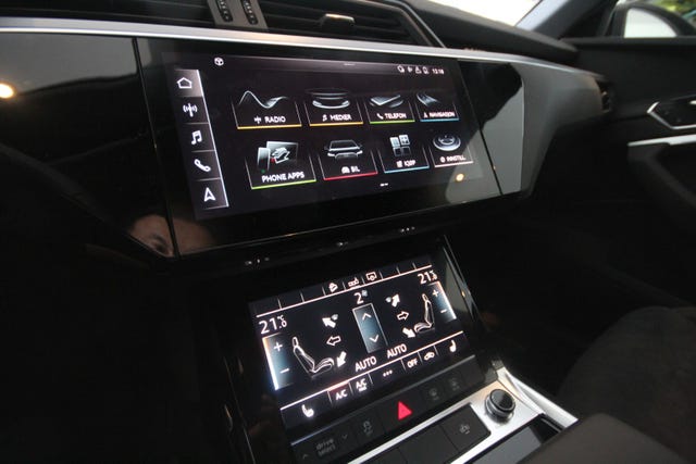 2020 AUDI E-TRON - 21
