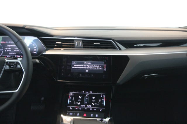 2020 AUDI E-TRON - 17