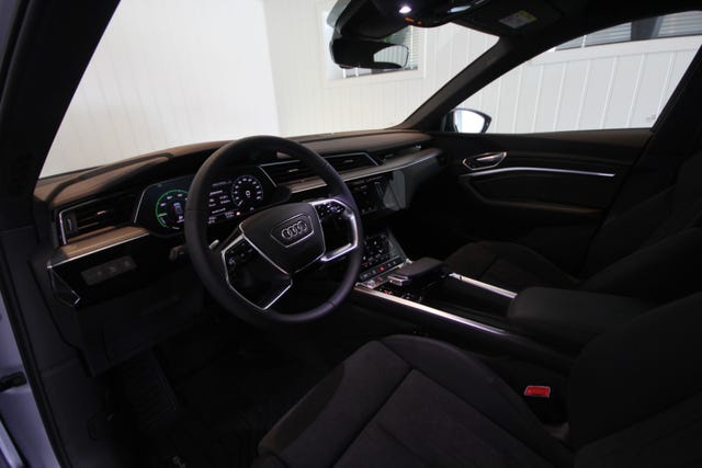 2020 AUDI E-TRON - 13