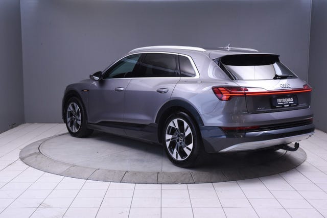 WAUZZZGEXMB035137 2021 AUDI E-TRON-2