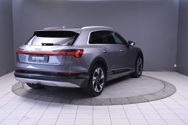 WAUZZZGEXMB035137 2021 AUDI E-TRON-4