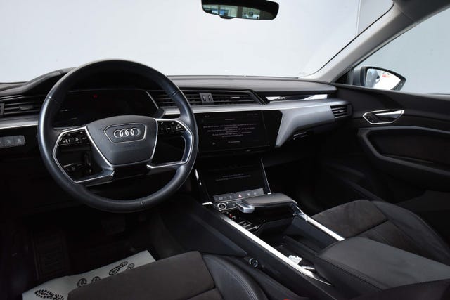 2021 AUDI E-TRON - 9