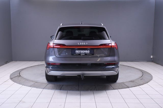 WAUZZZGEXMB035137 2021 AUDI E-TRON-3