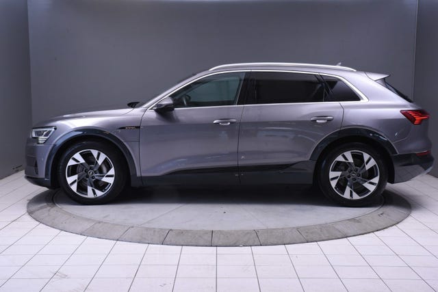 WAUZZZGEXMB035137 2021 AUDI E-TRON-1