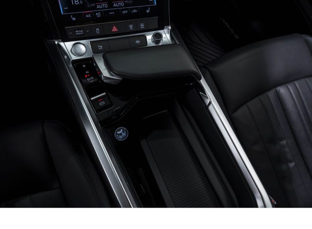 2020 AUDI E-TRON - 29