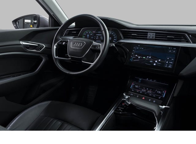 2020 AUDI E-TRON - 10