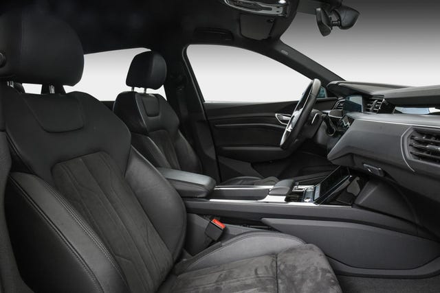 2020 AUDI E-TRON - 10