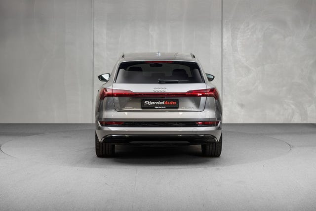 WAUZZZGE8MB027232 2021 AUDI E-TRON-5