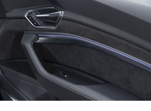 2020 AUDI E-TRON - 36