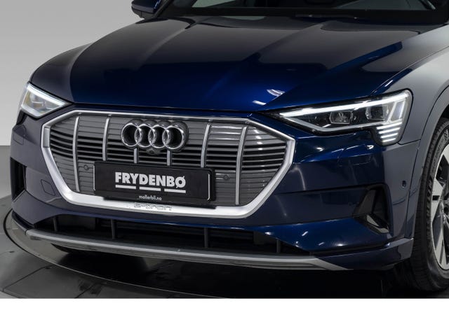 WAUZZZGE8LB021137 2020 AUDI E-TRON-1