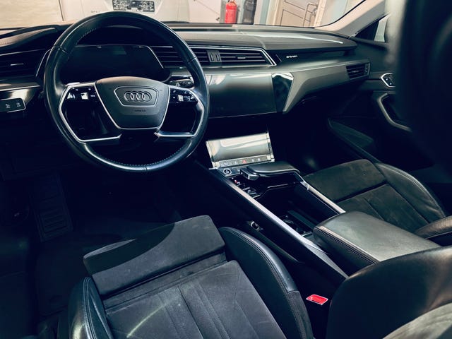 2021 AUDI E-TRON - 10