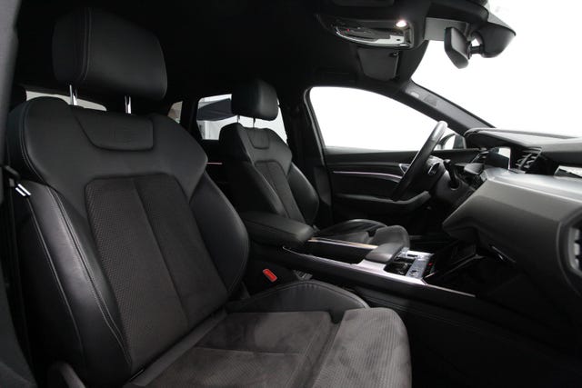 2020 AUDI E-TRON - 24