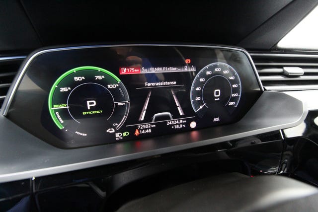 2020 AUDI E-TRON - 13