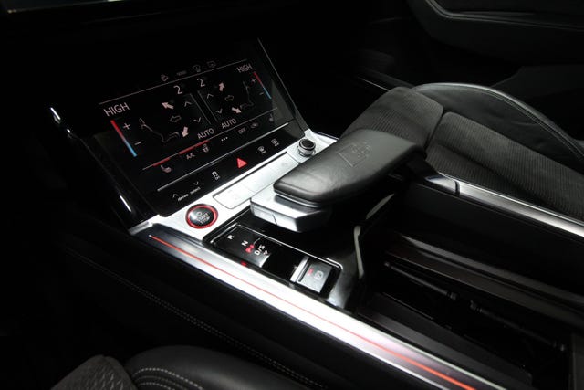 2021 AUDI E-TRON - 11