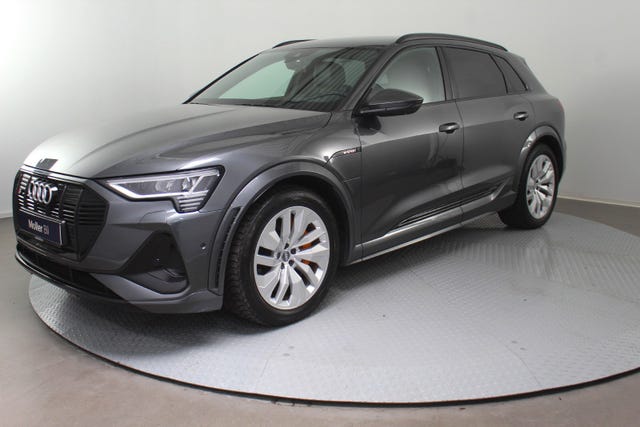 WAUZZZGE1MB040405 2021 AUDI E-TRON-5