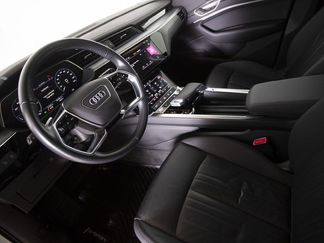 2020 AUDI E-TRON - 10