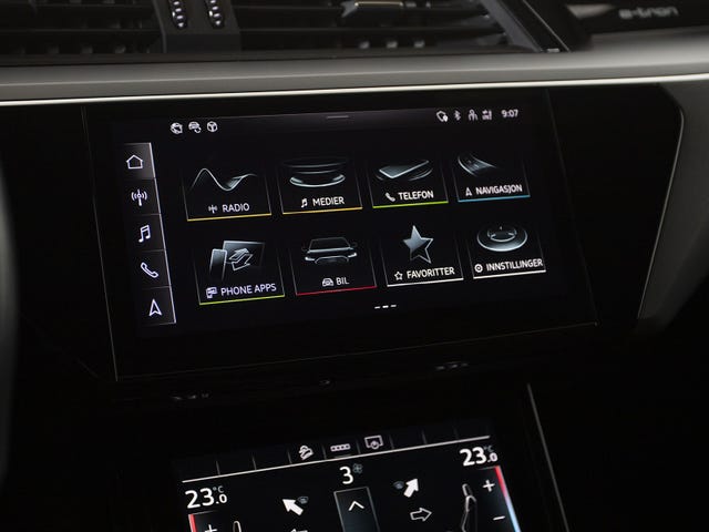 2021 AUDI E-TRON - 20