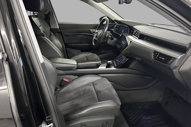 2020 AUDI E-TRON - 9