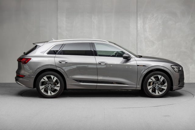 2020 AUDI E-TRON - 10