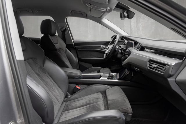 2020 AUDI E-TRON - 30