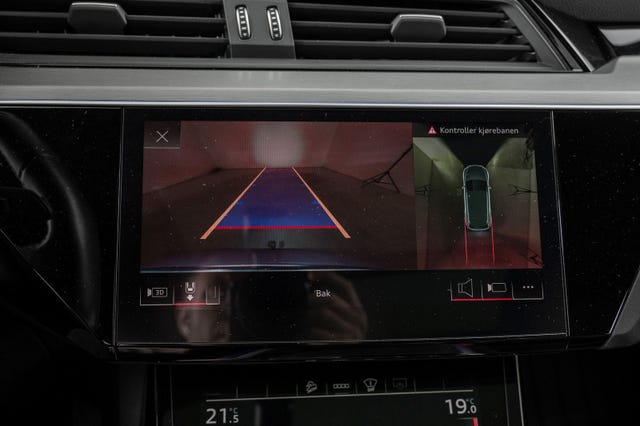 2021 AUDI E-TRON - 21