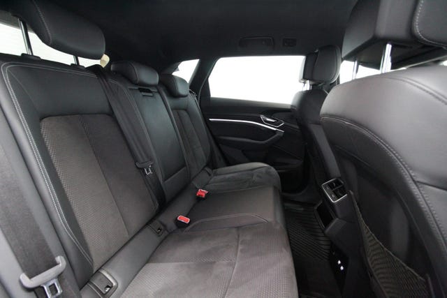 2020 AUDI E-TRON - 12