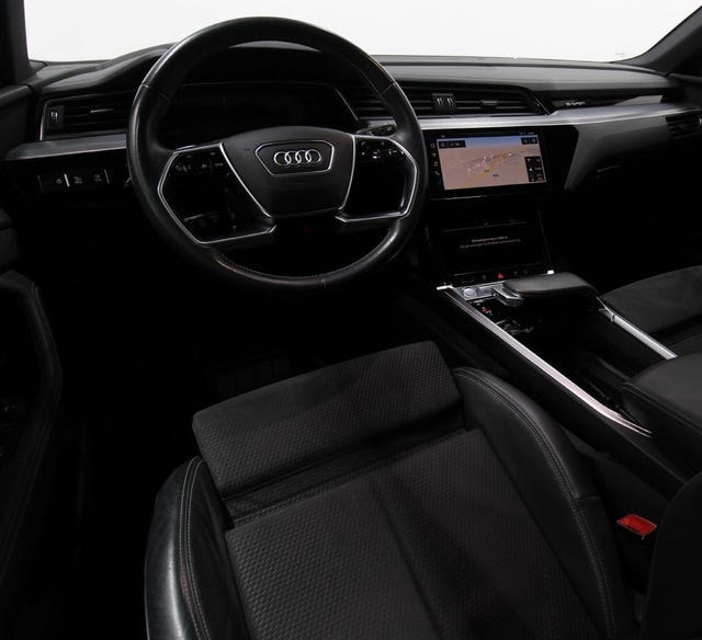 2020 AUDI E-TRON - 11