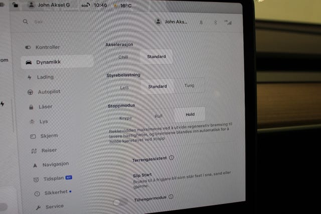 2025 TESLA MODEL Y - 20