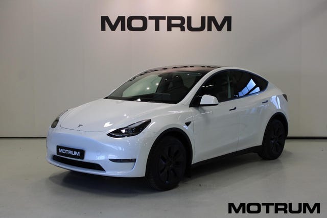 XP7YGCEK4SB552615 2025 TESLA MODEL Y-0