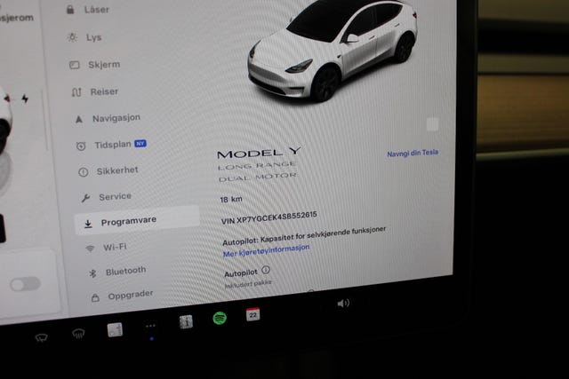 2025 TESLA MODEL Y - 23