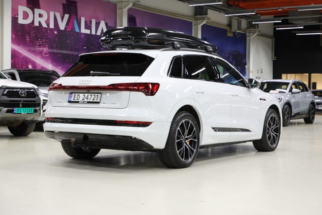 null 2021 AUDI E-TRON-5