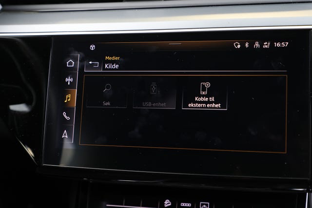 2021 AUDI E-TRON - 33